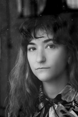 Entrevista: Violeta Castillo /  El pop es, o se hace